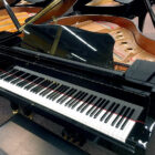 2011-Yamaha-GB1K-web Teclado y vista general del piano colín Yamaha GB1K negro