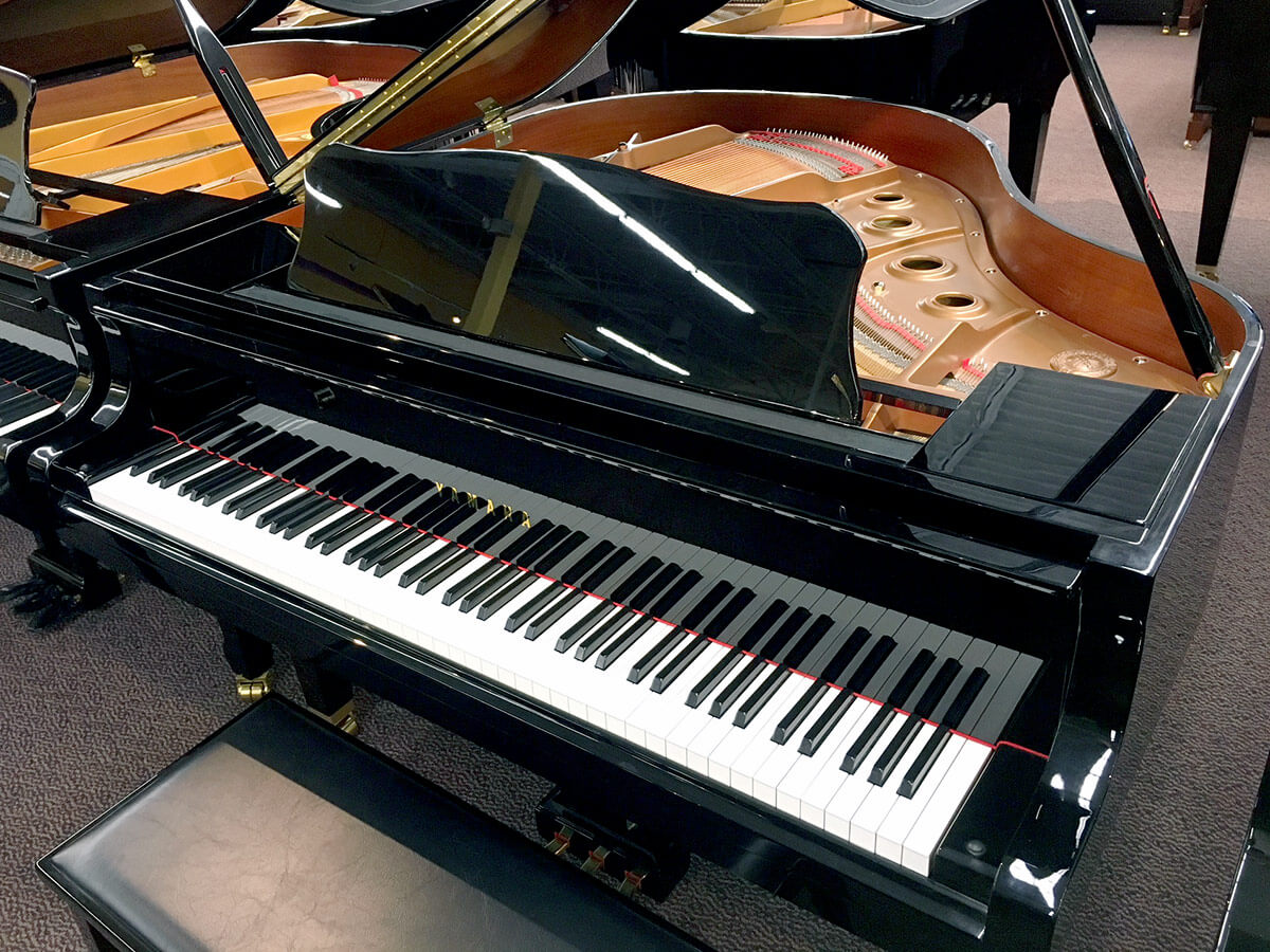 2011-Yamaha-GB1K-web Teclado y vista general del piano colín Yamaha GB1K negro